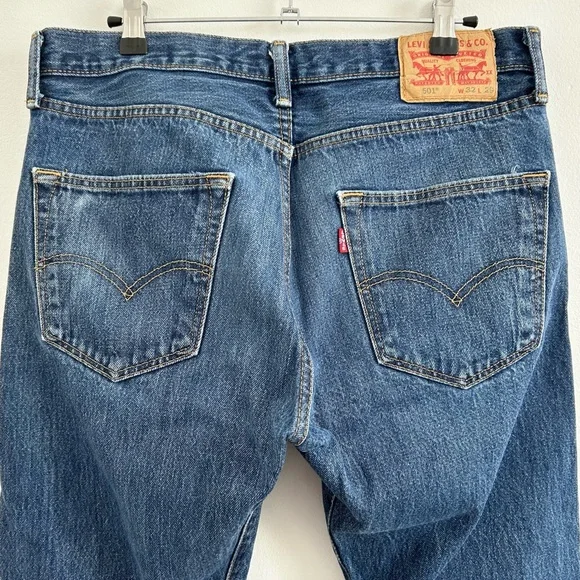 Levis Mens 501 Original Fit Button Fly Jeans in Rinse Dark Wash sz 32 x 29 Denim